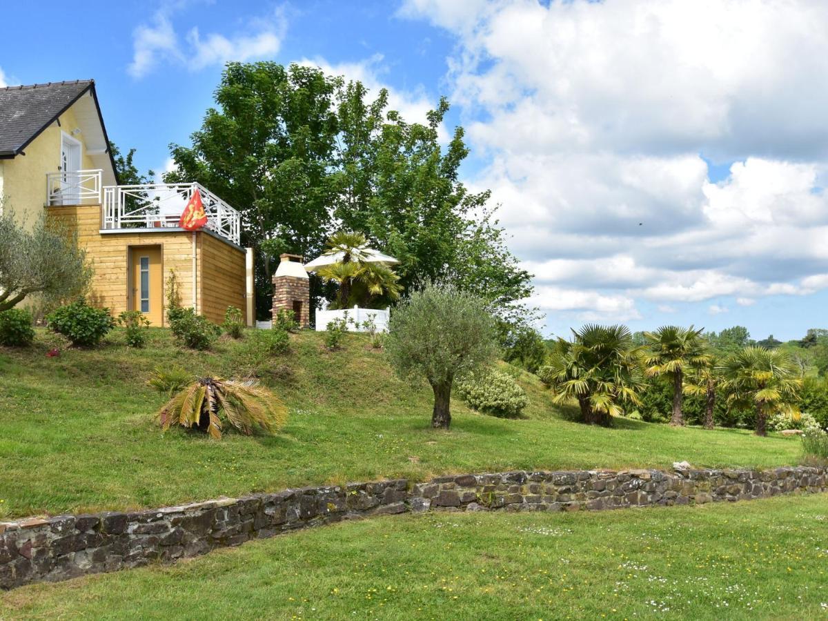 Superb Holiday Home Near The Beach Quinéville Exteriör bild