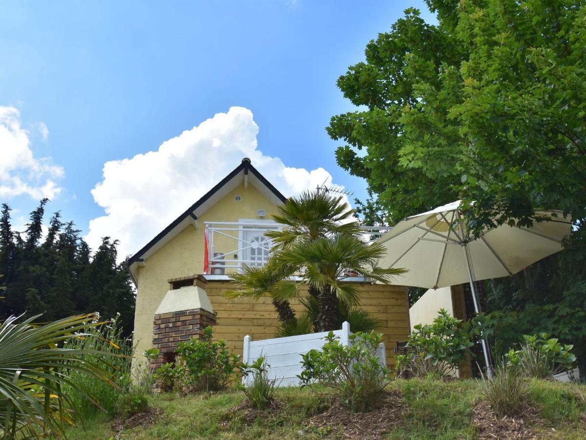 Superb Holiday Home Near The Beach Quinéville Exteriör bild