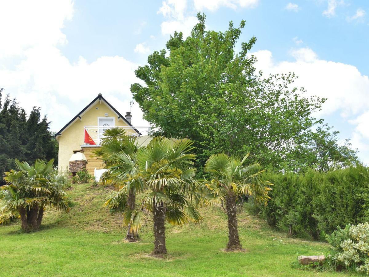 Superb Holiday Home Near The Beach Quinéville Exteriör bild