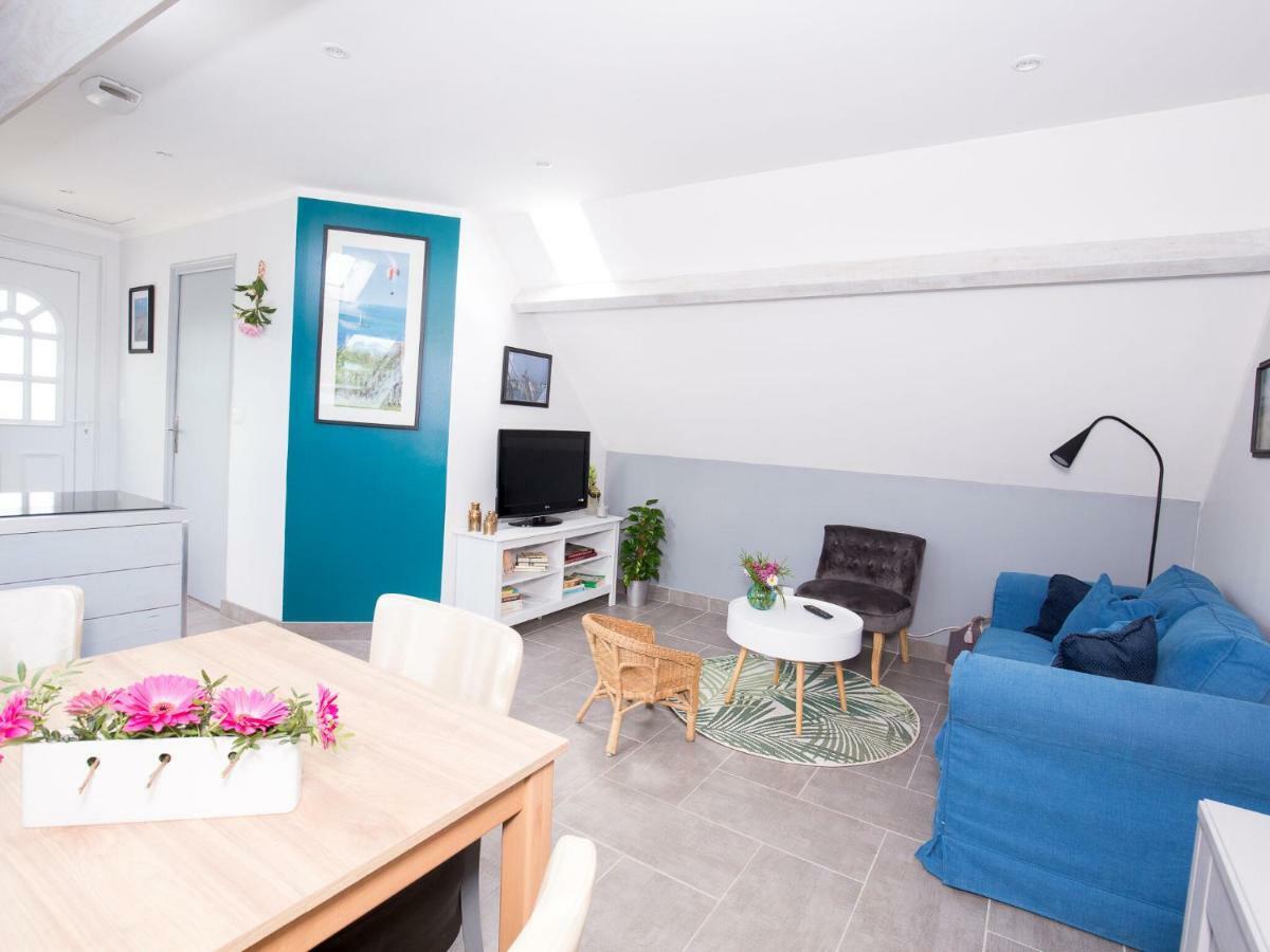 Superb Holiday Home Near The Beach Quinéville Exteriör bild